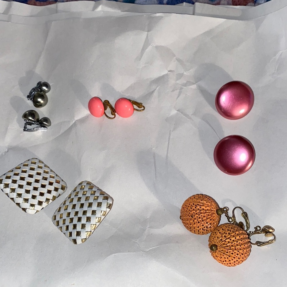 Vintage Earrings/clip on